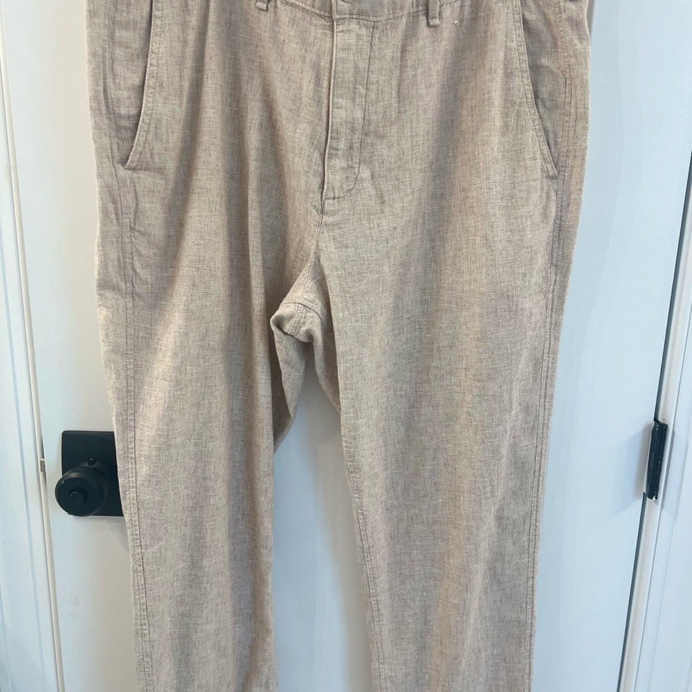Abercrombie & Fitch Light Tan Chinos